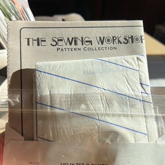 The Sewing workshop Helix Tee & Pants uncut factory fold - Picture 6 of 6